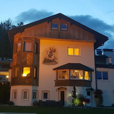 Hotel-garni Drachenburg 3*