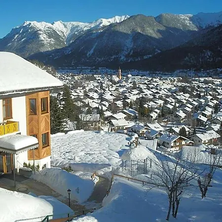 Hotel-garni Drachenburg 3*