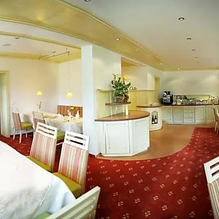 Hotel-garni Drachenburg 3*