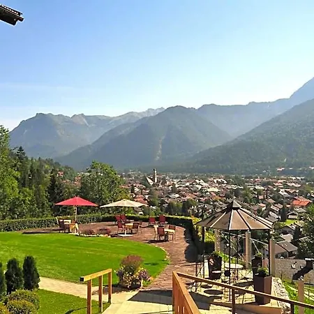 Hotel Hotel-garni Drachenburg 3*
