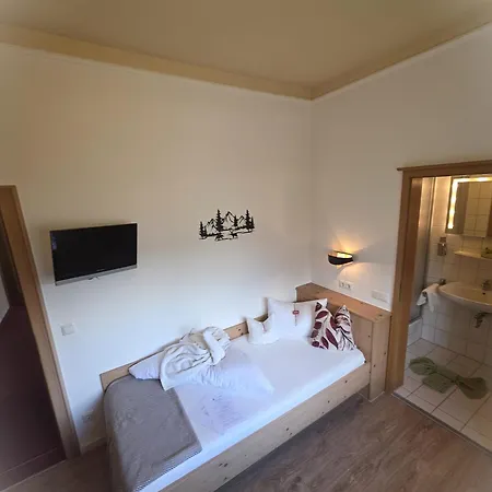 Hotel-garni Drachenburg 3*