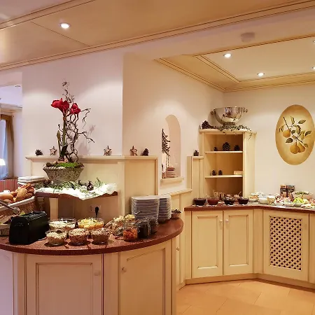 Hotel Hotel-garni Drachenburg Mittenwald