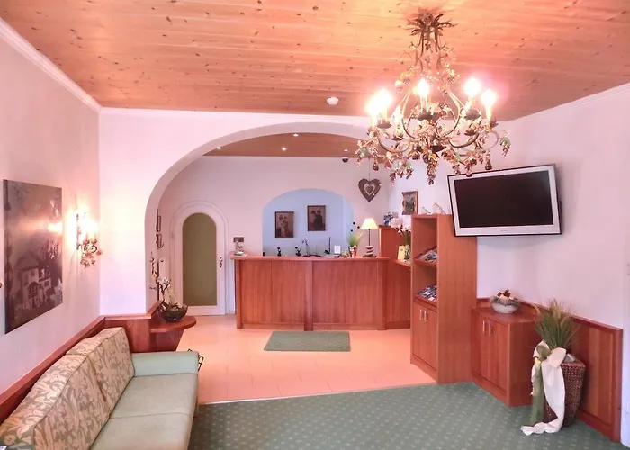 Hotel Hotel-garni Drachenburg 3*